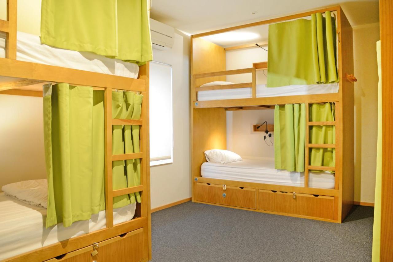Peach Hostel & Suites Порту Экстерьер фото