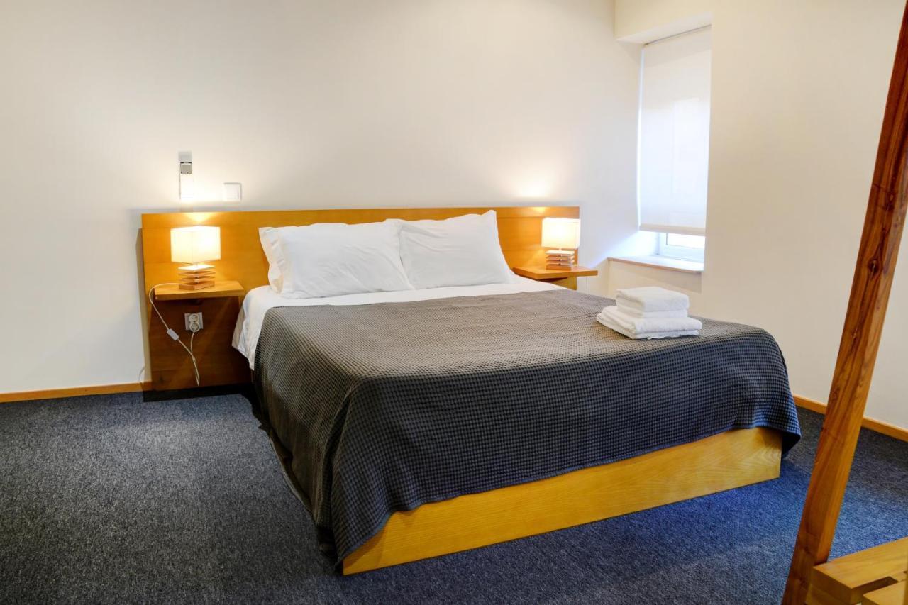 Peach Hostel & Suites Порту Экстерьер фото