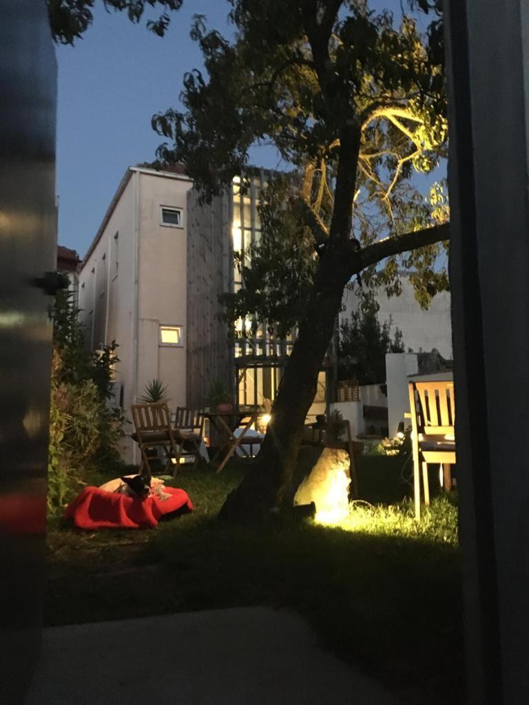 Peach Hostel & Suites Порту Экстерьер фото