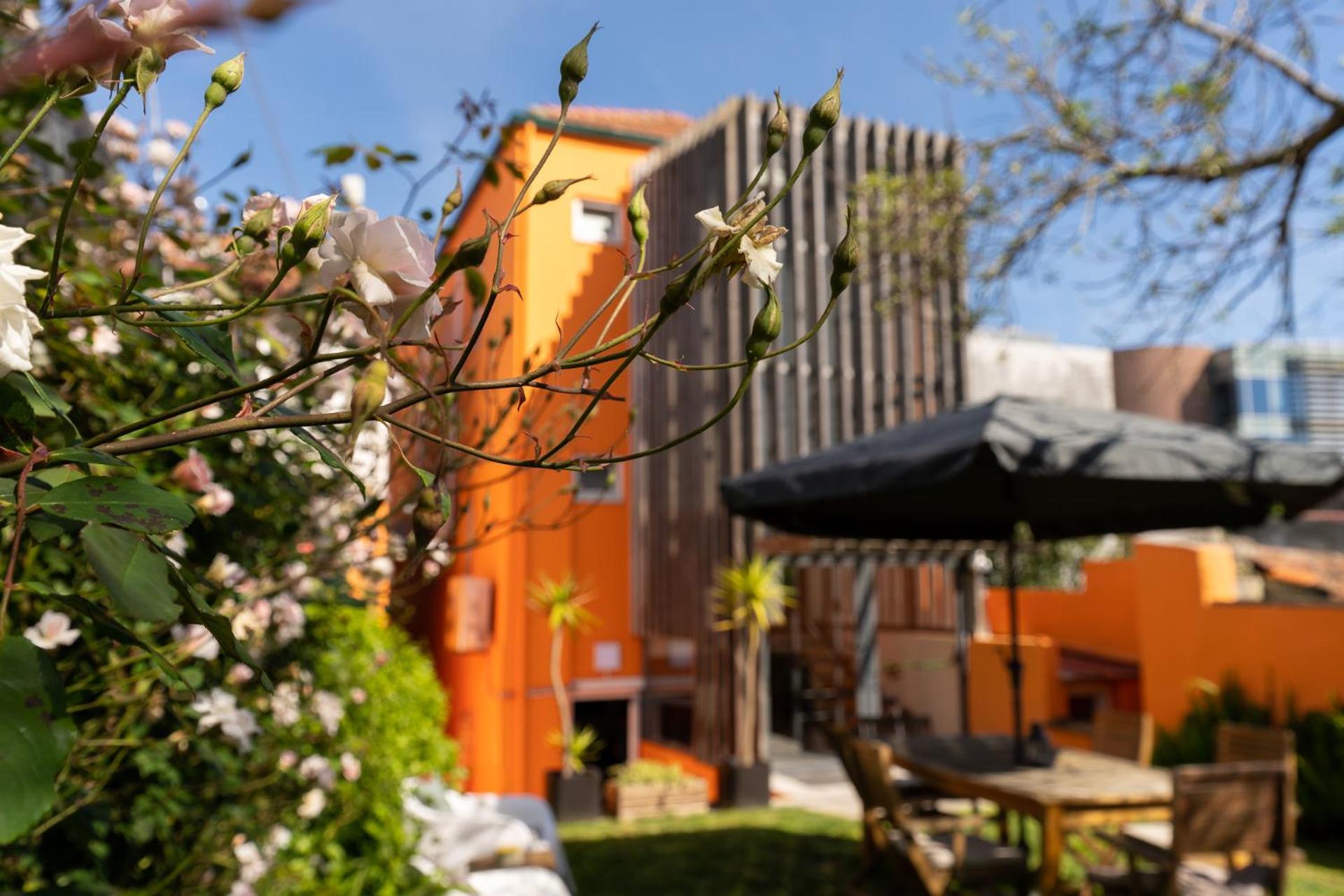Peach Hostel & Suites Порту Экстерьер фото