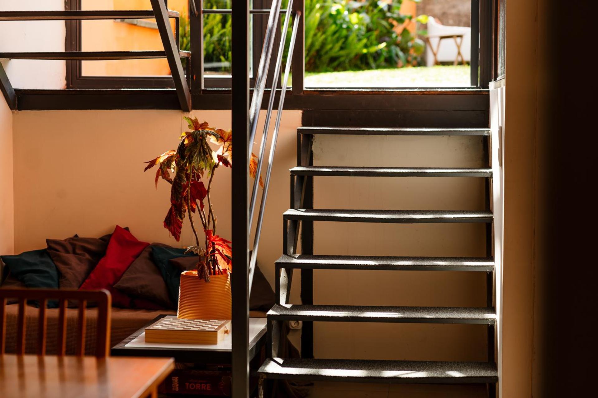 Peach Hostel & Suites Порту Экстерьер фото