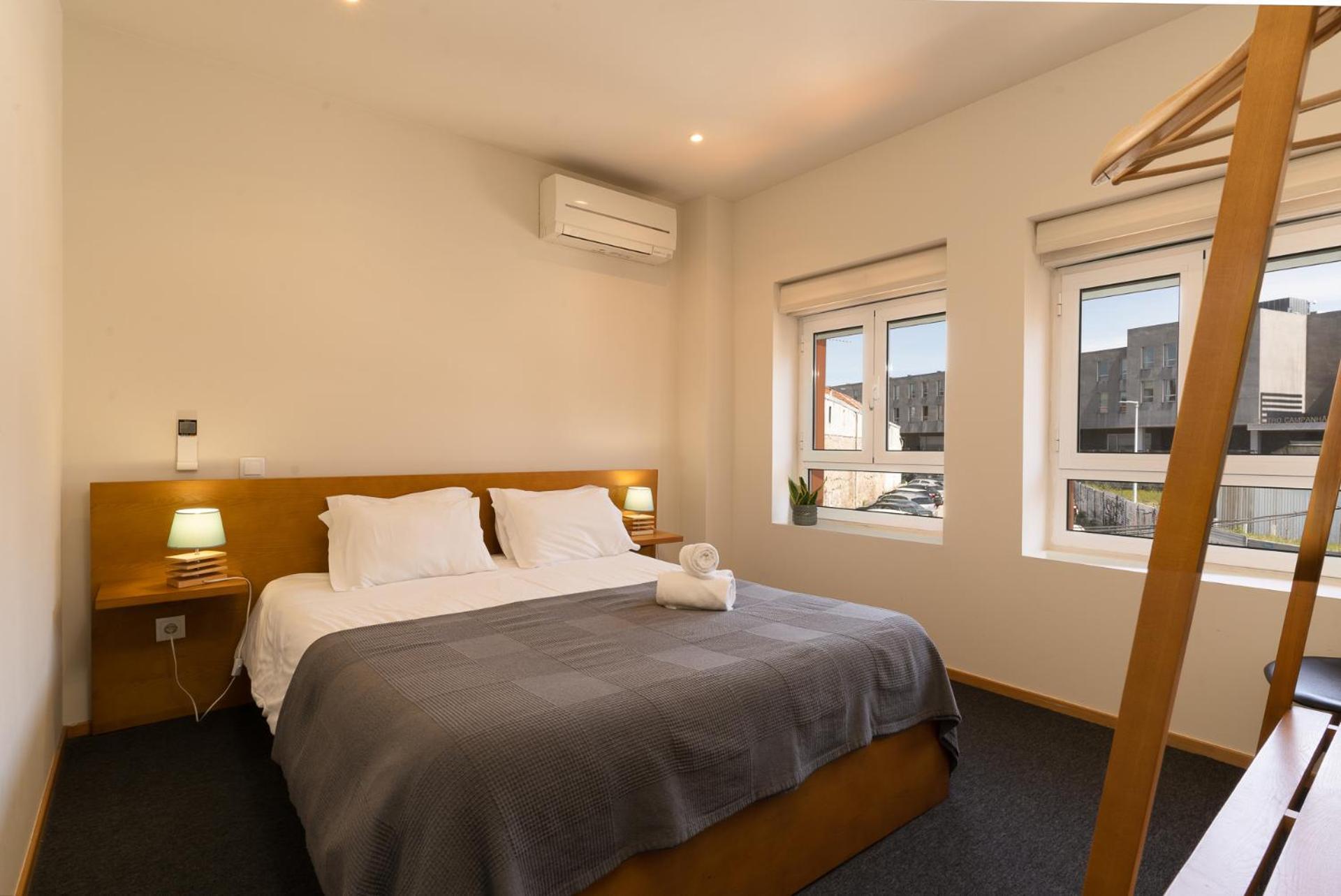 Peach Hostel & Suites Порту Экстерьер фото