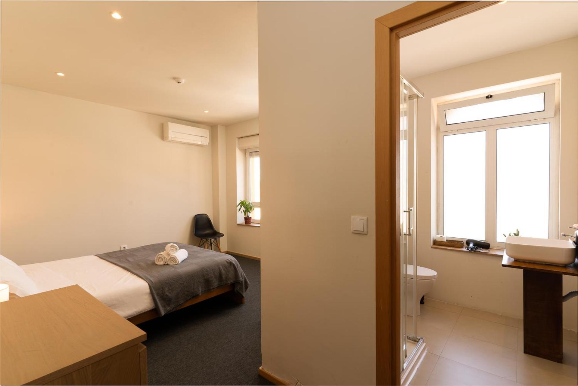 Peach Hostel & Suites Порту Экстерьер фото
