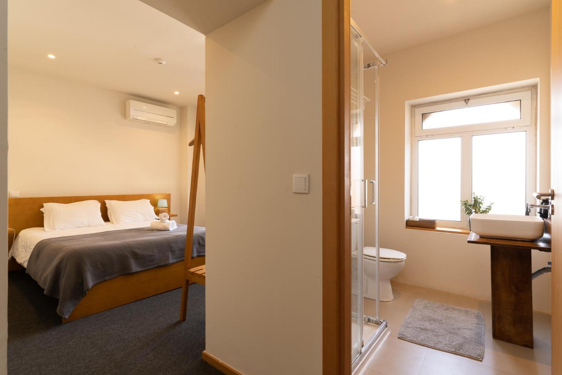 Peach Hostel & Suites Порту Экстерьер фото